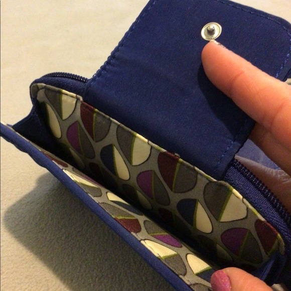 Vera Bradley wristlet - Picture 2 of 4